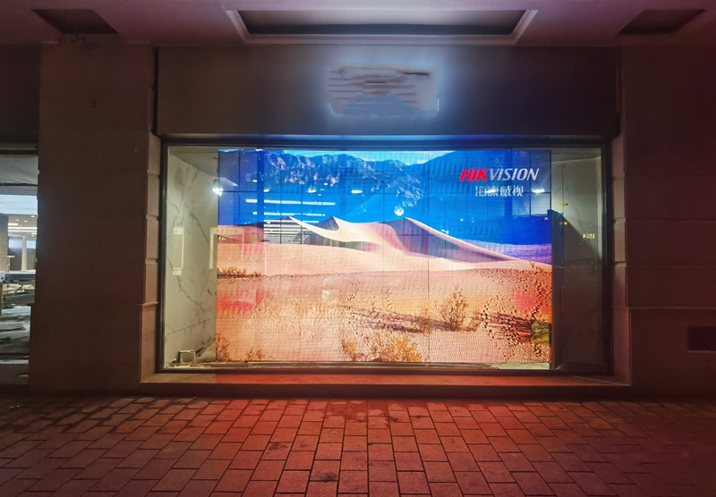 黑龍江某商業(yè)街透明屏項目 10㎡